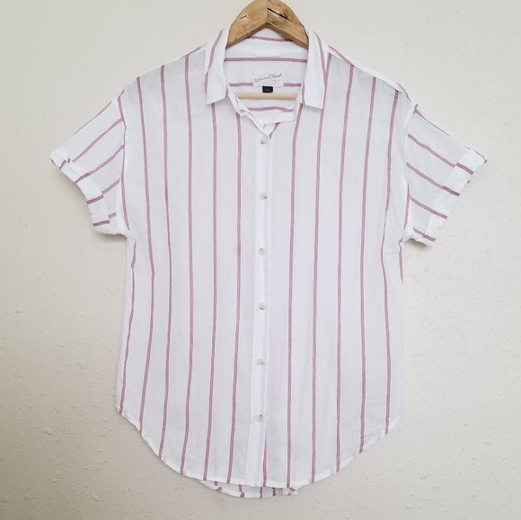 Universal Thread Pin Stripe Button Up Top - Picture 1 of 3